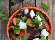 Mediterraner Sommersalat mit Feta