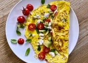 Omelette mit Tomaten und Feta
