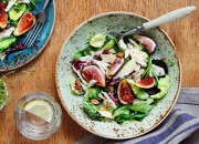 Salat mit Hähnchen, Feige und Parmesan