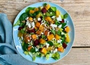 Salat mit Kürbis, Orange und Walnüssen